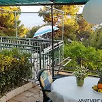 Olga & Jure Apartman *